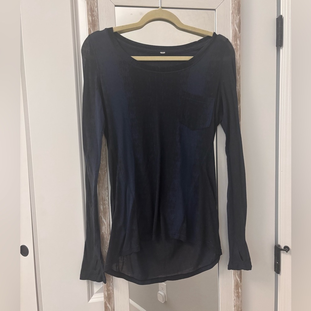 Lululemon high low black and blue burnout long sleeve w/thumbholes. Small
